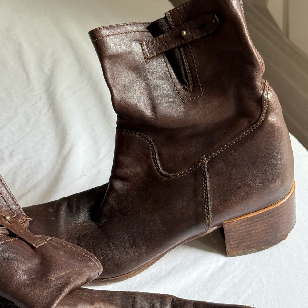 Vintage Italian Brown Ankle Boots - Picture 4 of 5
